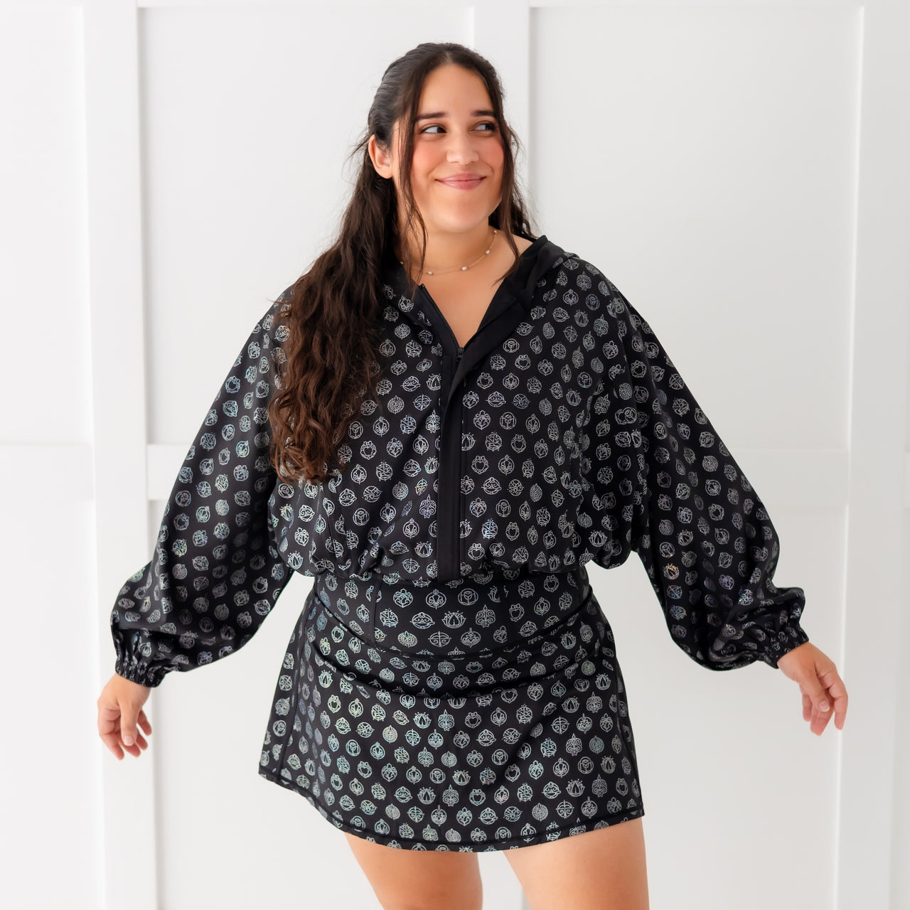 Disney Princess Icons Women's Featherlight Jacket - Black - Crowned Athletics